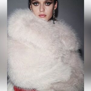 ZW COLLECTION SHORT FAUX FUR COAT